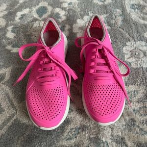 Hot Pink Croc Tennis Shoes